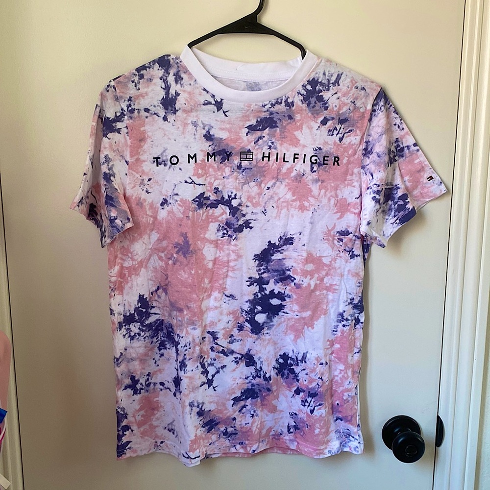 Authentic. Large Tommy Hilfiger T-Shirt Boys.